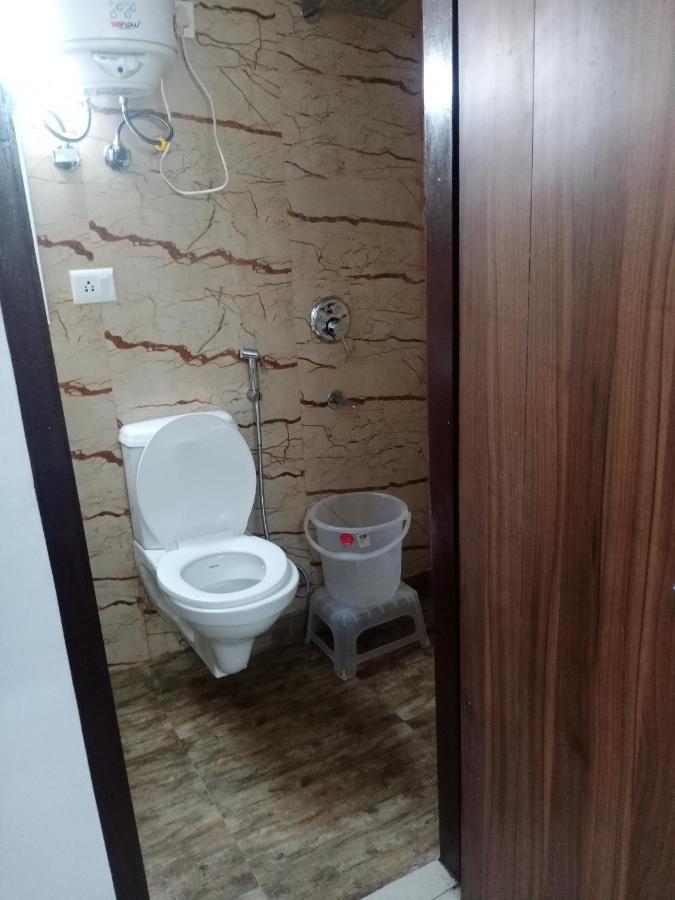 Hotel Cozy Cave Near Igi Airport Delhi New Delhi Exterior photo
