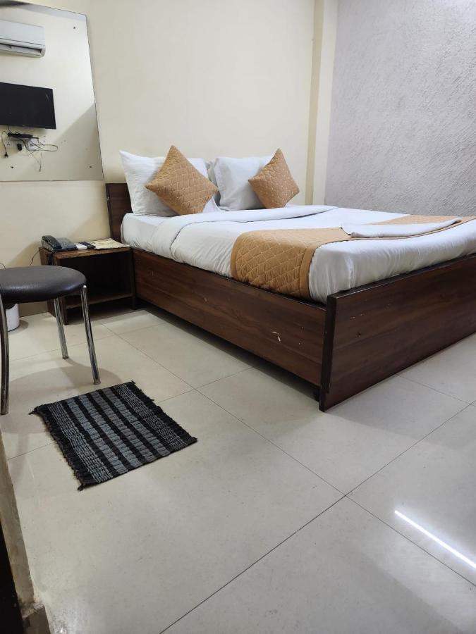 Hotel Cozy Cave Near Igi Airport Delhi New Delhi Exterior photo