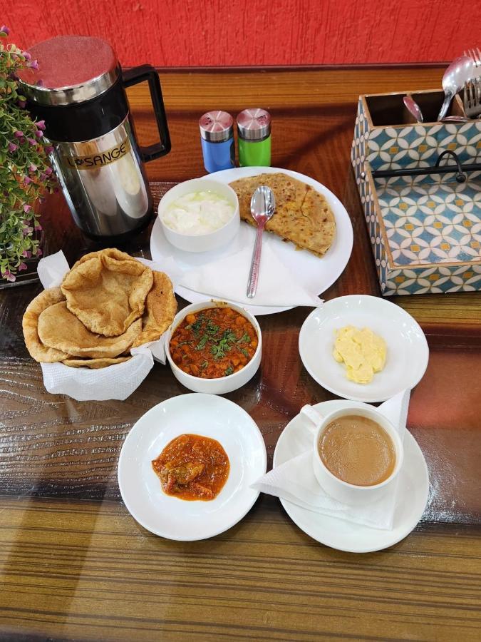 Hotel Cozy Cave Near Igi Airport Delhi New Delhi Exterior photo