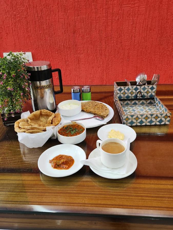 Hotel Cozy Cave Near Igi Airport Delhi New Delhi Exterior photo